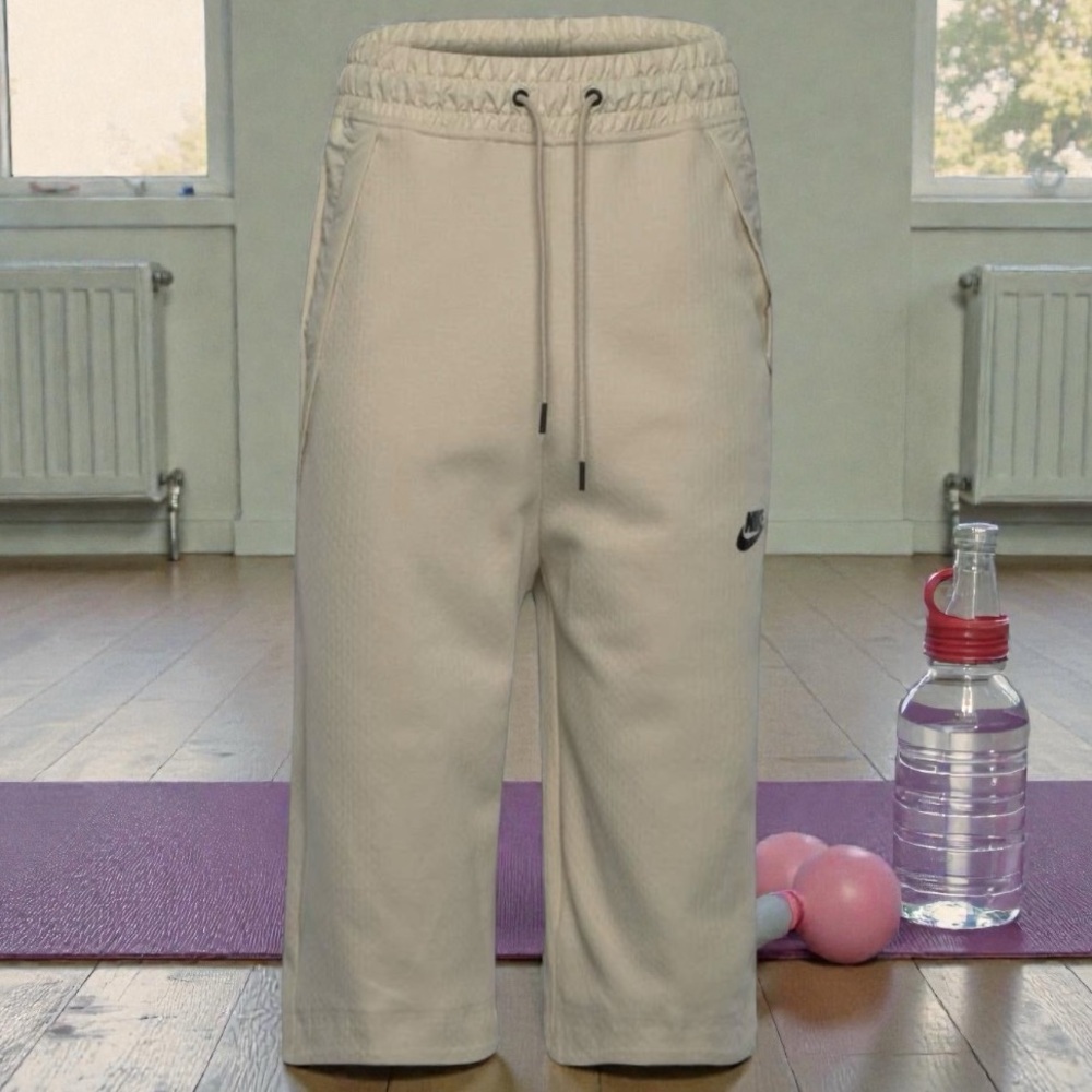 NEW Women's NIKE TECH PACK Active Capri Yoga Sports Casual Pants 832648 140